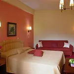 Elvetia 3* Karpenísion