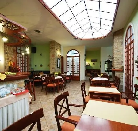 Elvetia 3* Karpenísion