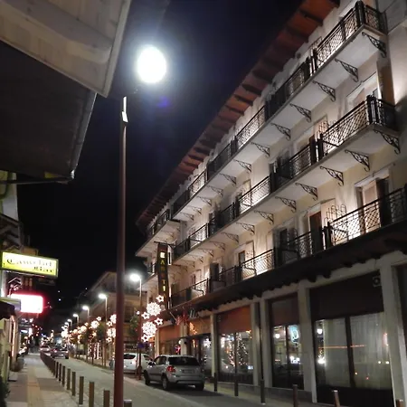 Elvetia 3* Karpenísion